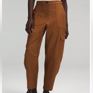 Lululemon light utilitech high rise cargo pant
